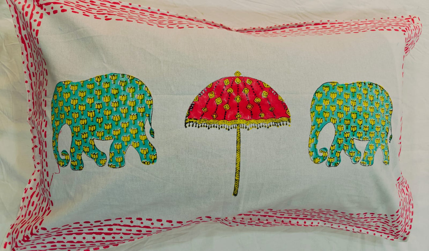 Handblock Printed Super King Bedsheet With Reversible Pillow Cases