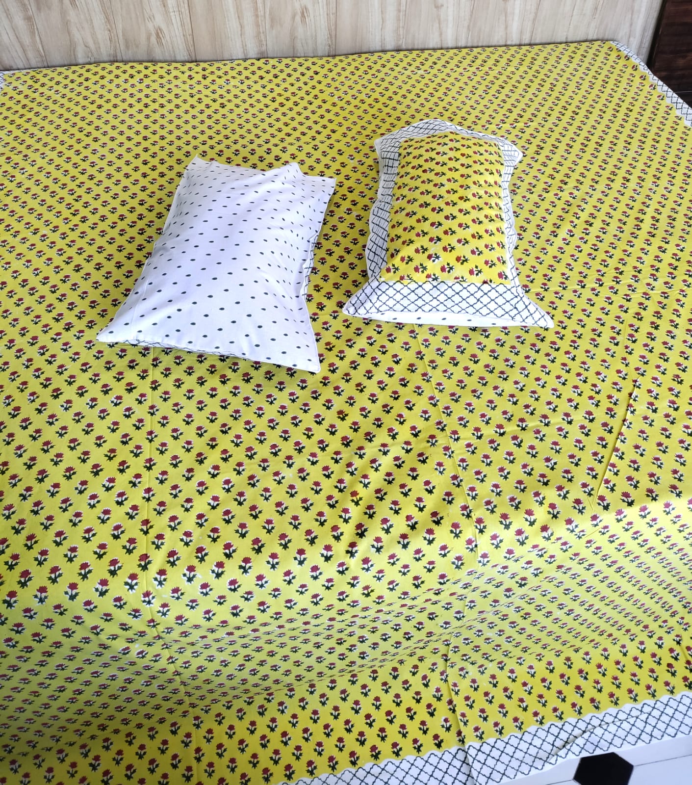 Winter Harvest Handblock King Size Bedsheet