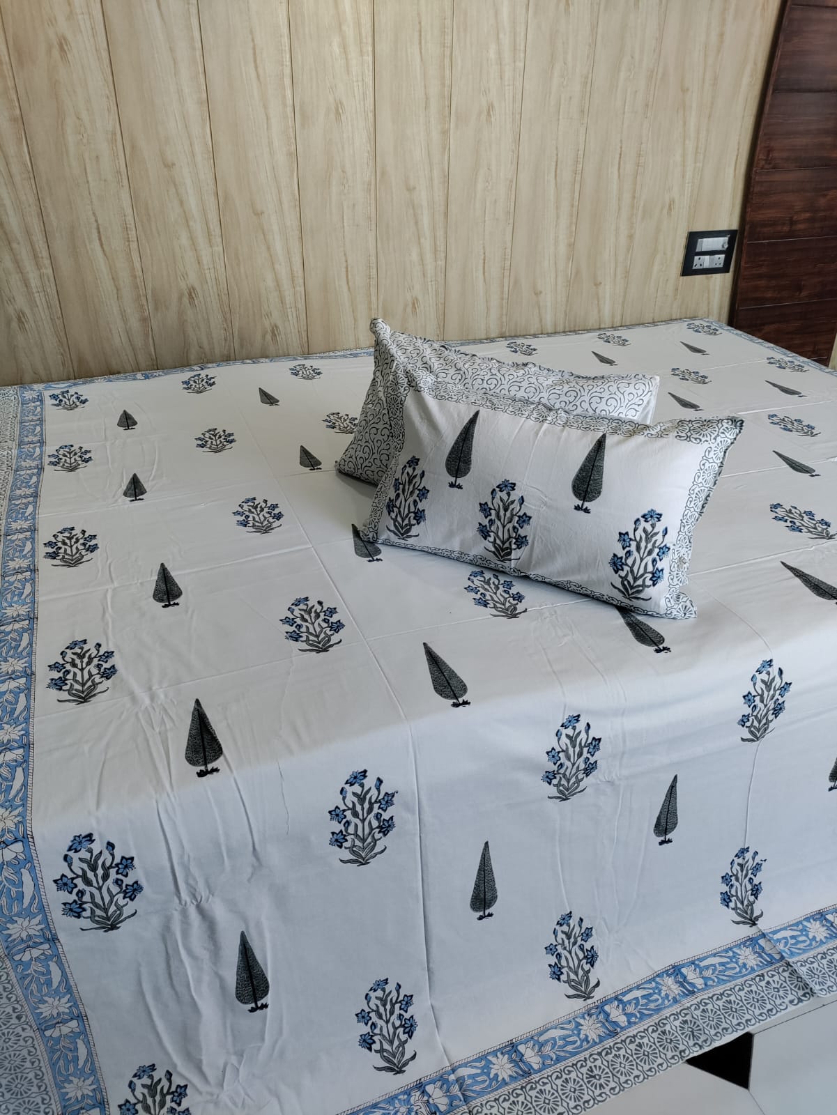 Handblock Super King Palm Tree Bedsheet