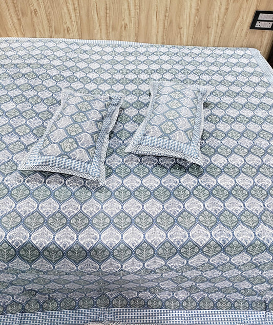 Interlocking Geometric Bandhej Print Super King Bedsheet